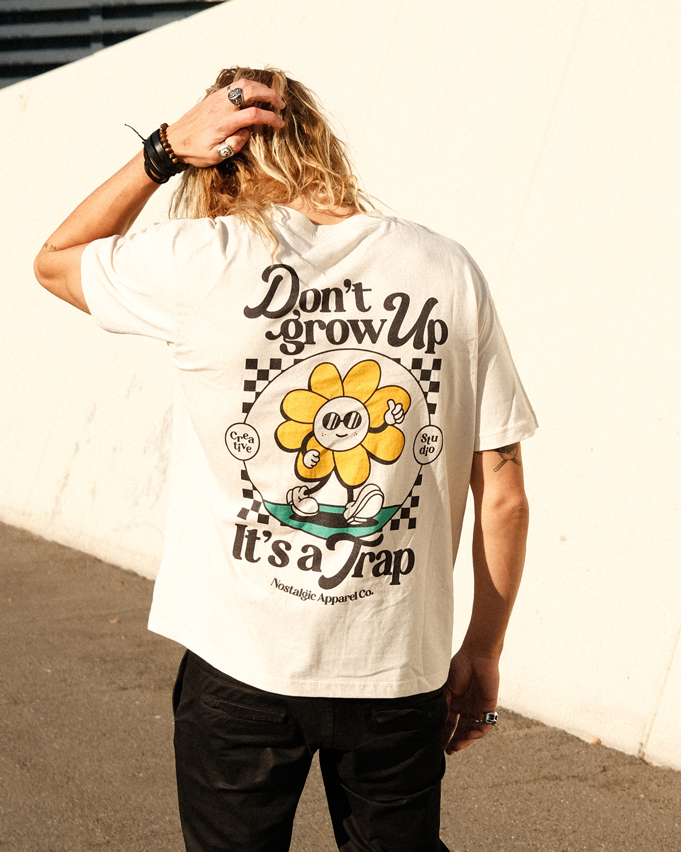 取寄 | Don’t Grow Up...It’s a Trap | Denis DiBlasio ( ビッグバンド | 譜 ) Don\u0027t Grow Up, It\u0027s a Trap T-shirt - Happy Llama