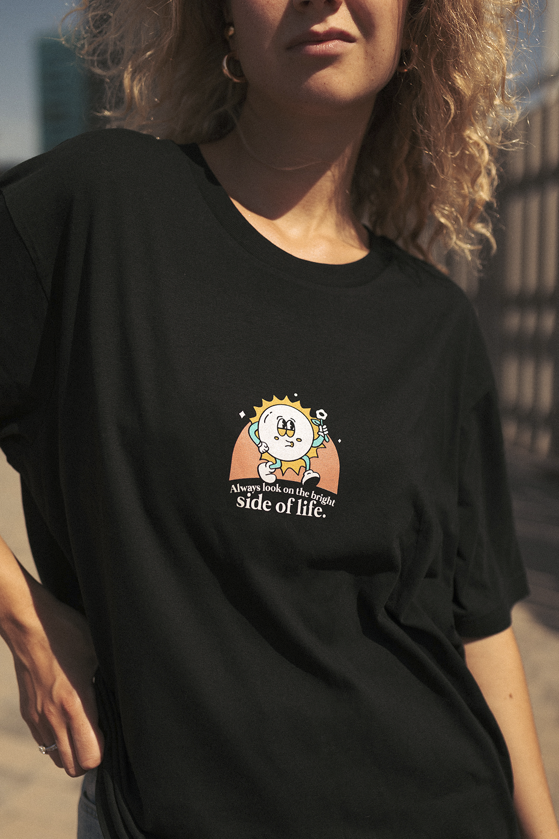 Always look on the bright side of life | Black Tee