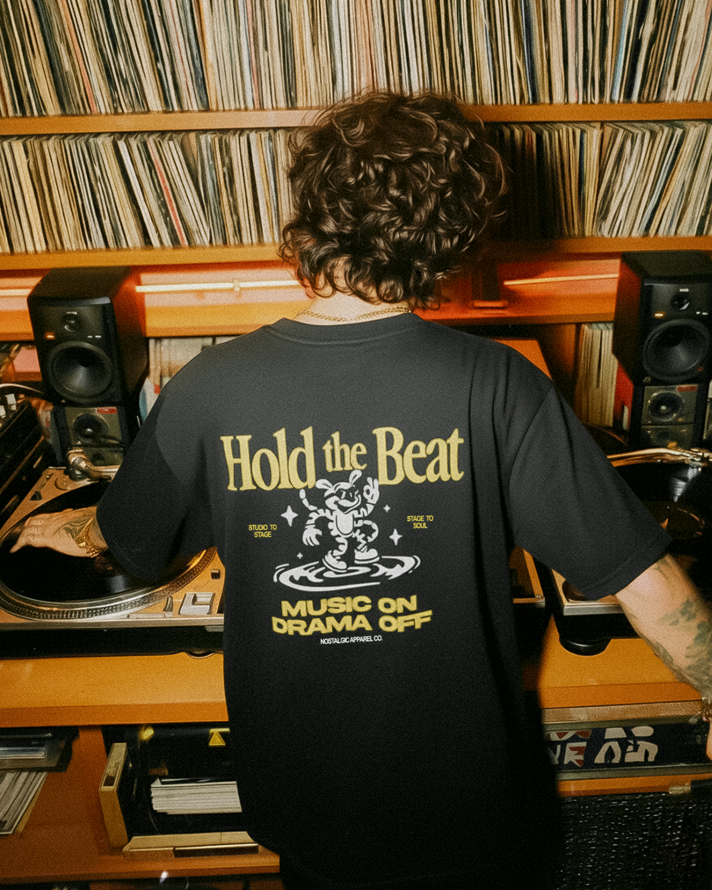 Hold the beat | Tee