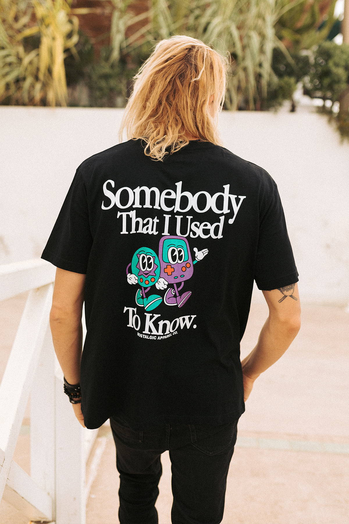 Somebody That I Used to Know | Black Tee